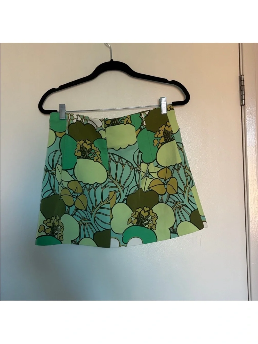 Zara Green and Cream Patterned Skirt